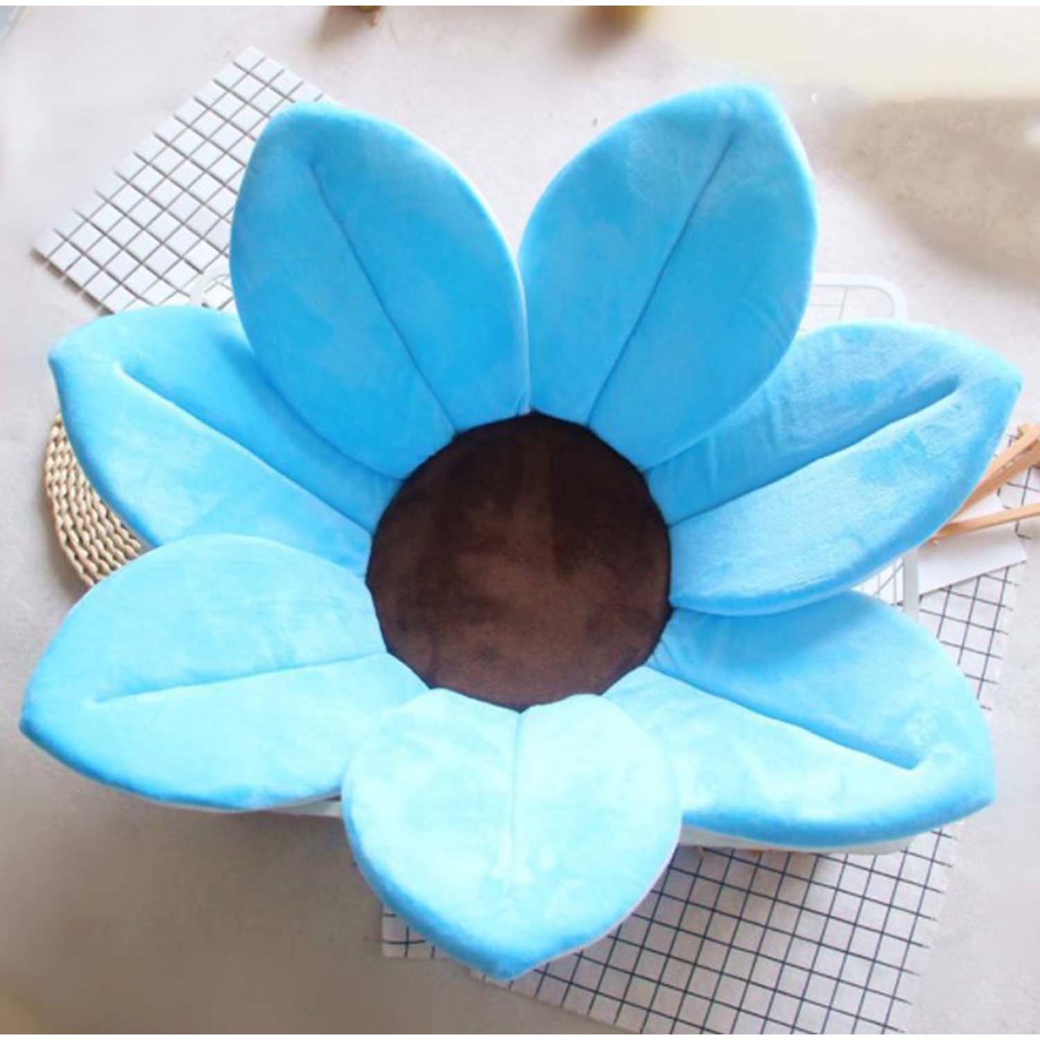 FocusBaby® Plush Bath Cushion with Flower Petal Design - Image 5