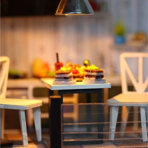 FocusToys® Miniature DIY Dollhouse Kit: Seattle Holiday - Image 2