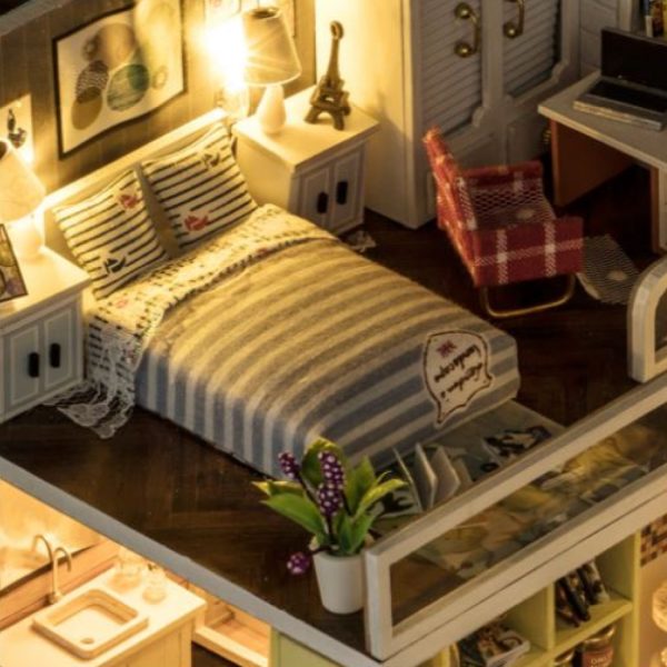 FocusToys® Mini Wooden Doll House: Contracted City - Image 10