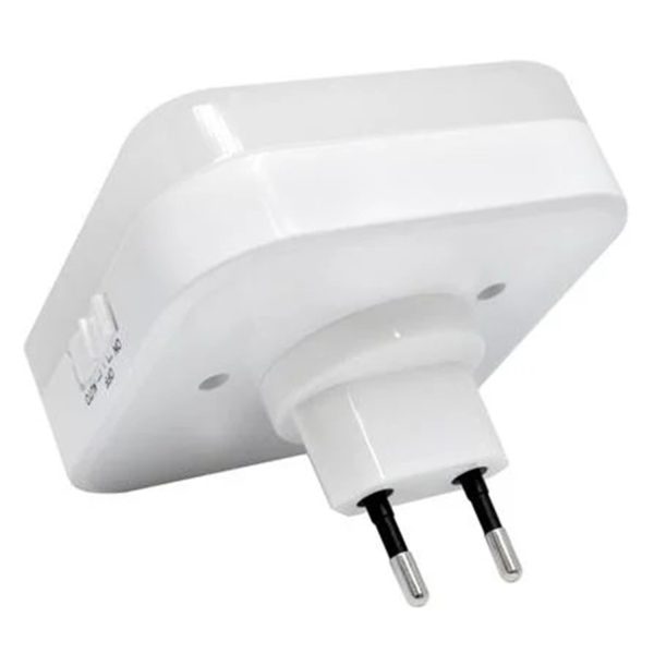FocusElectro® USB Charger Night Light: Energy-Saving Sensor - Image 3